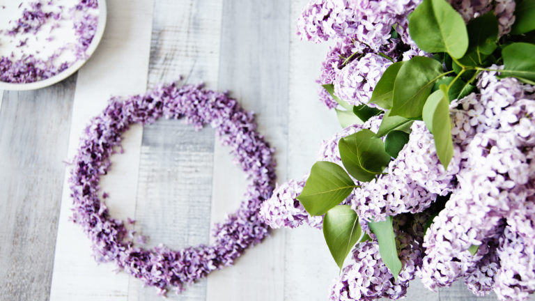 Zapch bzu w świecach sojowych od Senses Hill